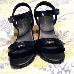 Black sandals Size 9